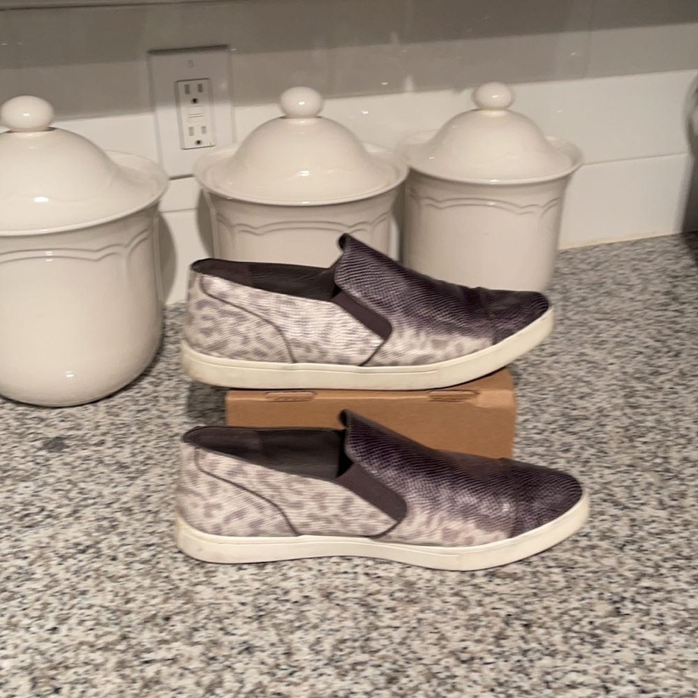 Vince Leather Python Stamp Pointed Shoe - image 3